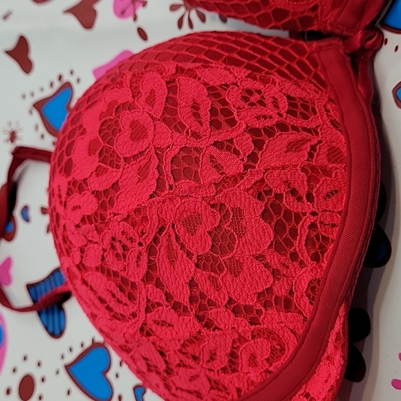Victoria's Secret Red BOMBSHELL PLUNGE Double Bump Padded Bra - Picture 2 of 10